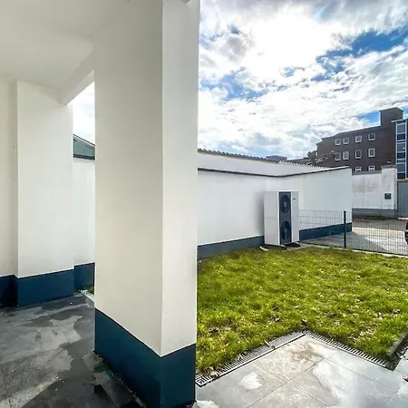 Grosses Ferienhaus Mit Garten Feriehus *