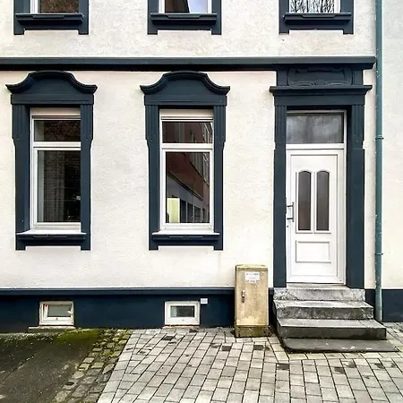 Grosses Ferienhaus Mit Garten Feriehus