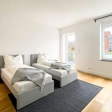 Feriehus Grosses Ferienhaus Mit Garten