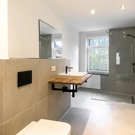 Grosses Ferienhaus Mit Garten Feriehus *